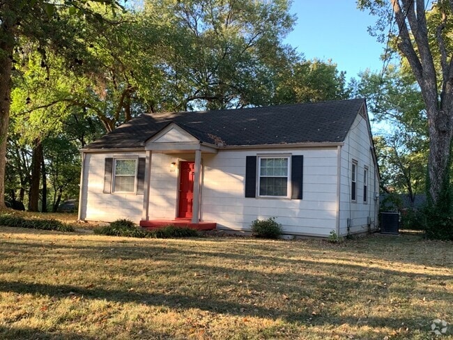 Building Photo - 2915 Susan Dr Rental