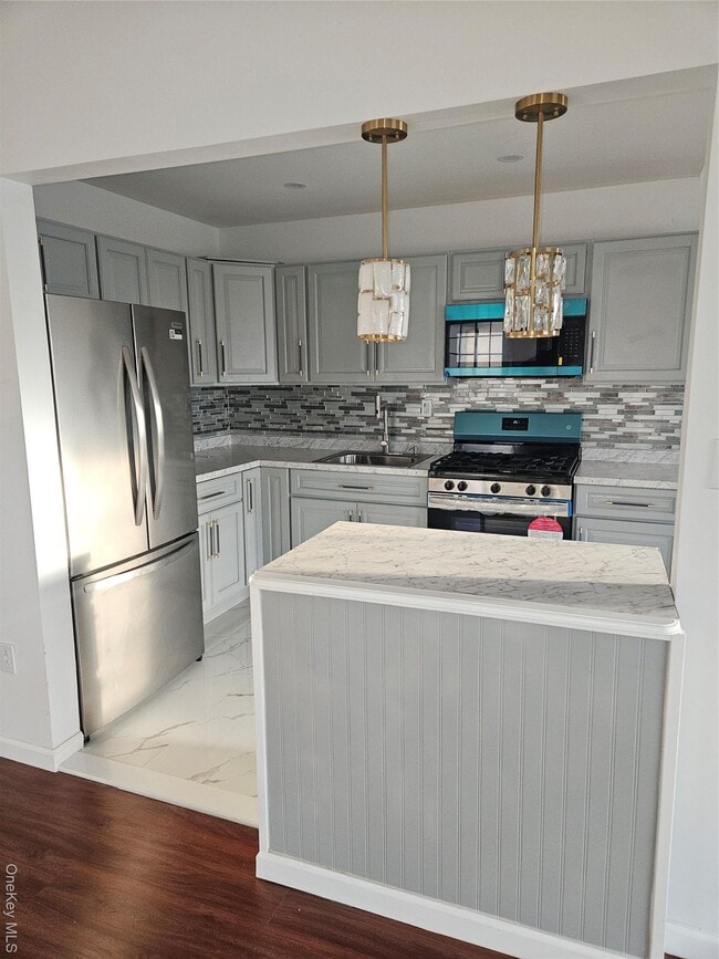 Photo - 115-19 Marsden St