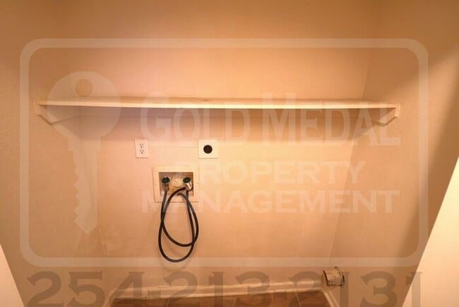 Photo - 503 Longhorn Cir