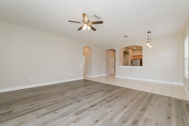 Photo - 8510 Lagerfeld Dr