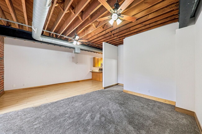 Photo - The Crown Downtown