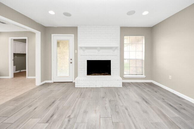 18703 Shay Ln