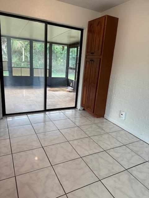 Photo - 1043 Jersey St