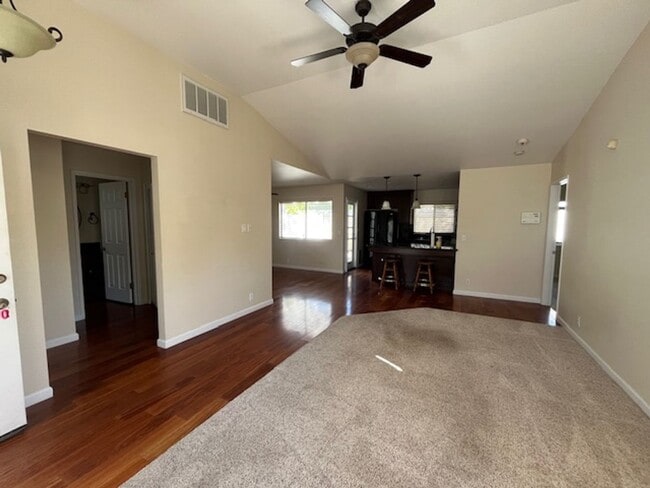 Photo - 856 Alyssum Ct