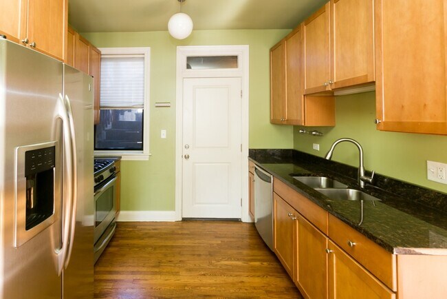 Photo - 736 W Addison St Unidad A09W