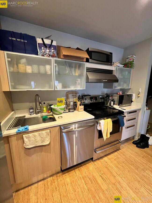 Photo - 691 Massachusetts Ave