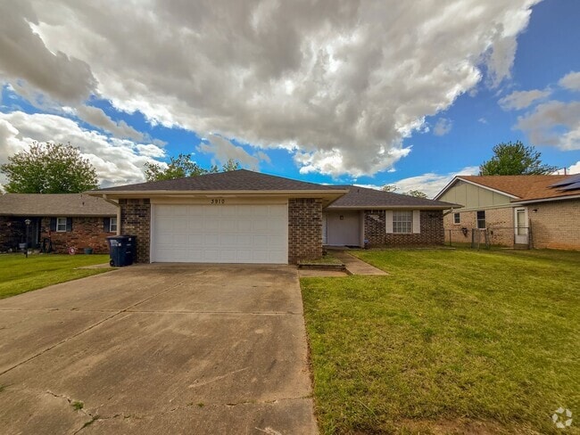 Building Photo - 3 Bedroom 2 Bath home in Shawnee!