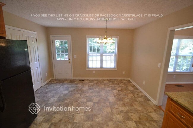 Photo - 15 Water's Edge Dr SE