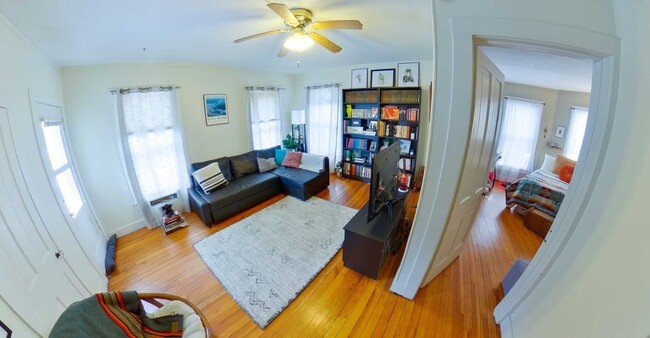 Photo - 728 Poyntz Ave Apartment Unit #3
