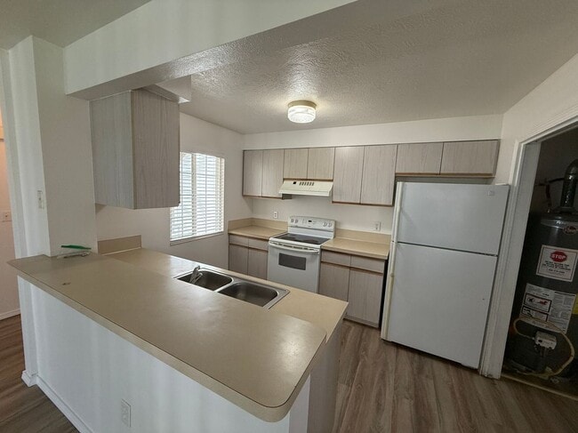 Photo - 553 S Workland Ln Unit 102