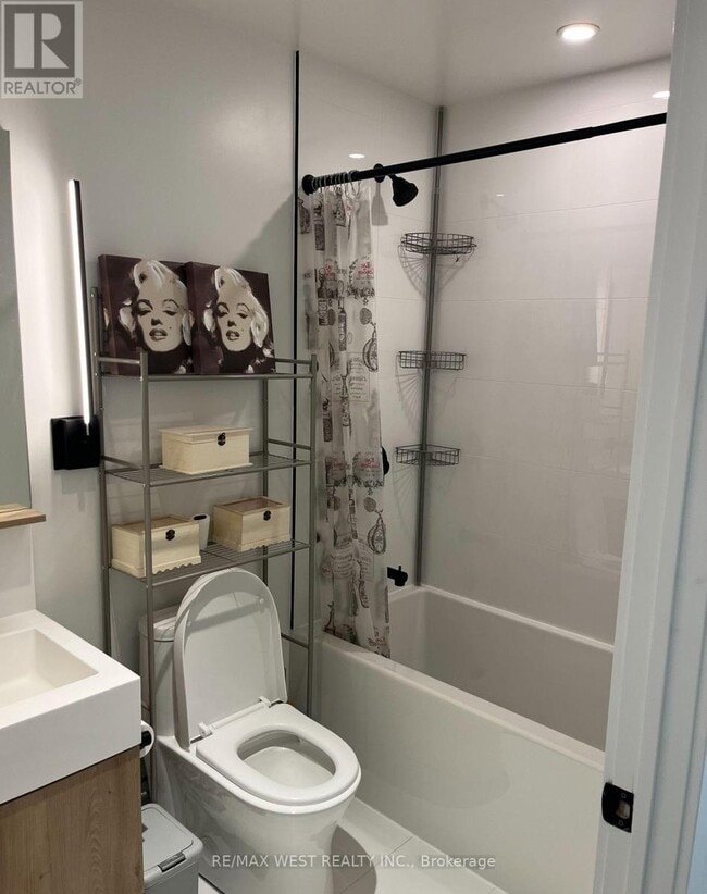 Photo - 127 Broadway Ave Unité 2503