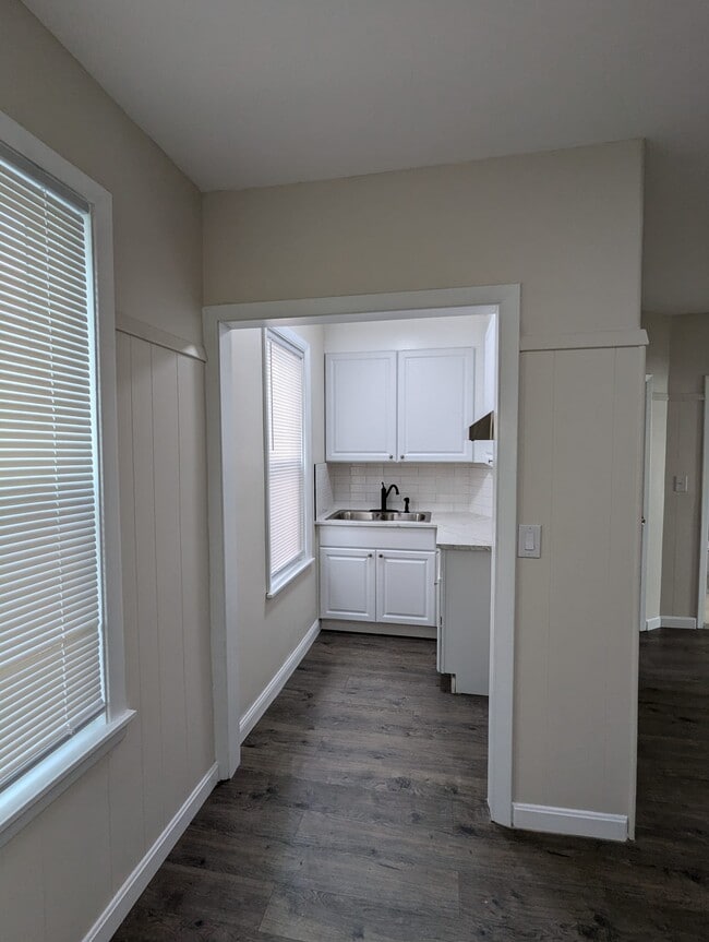 Photo - 47 Cumerford St Unit #1