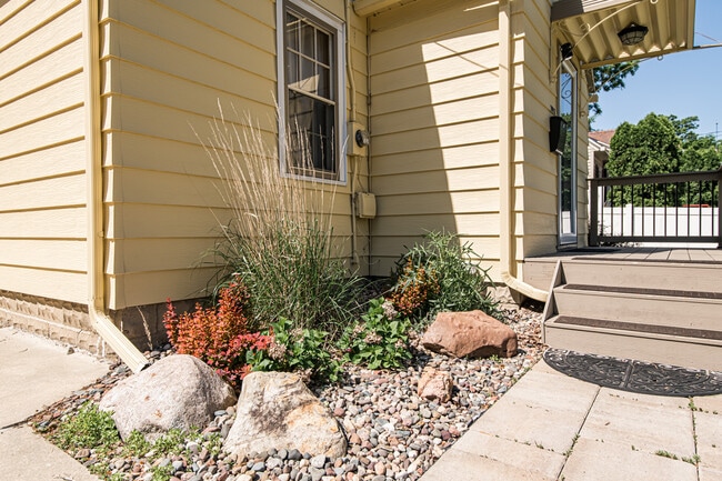 Photo - 1012 1st St NW