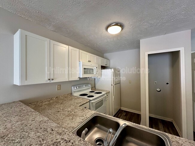 Photo - 215 Sunn Aire Ct Unit B