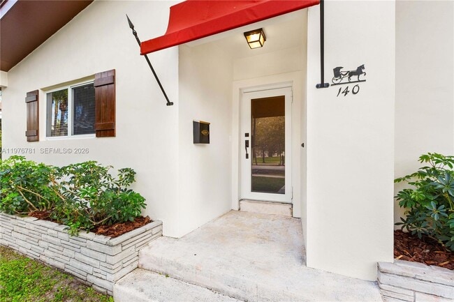 Photo - 140 Santander Ave