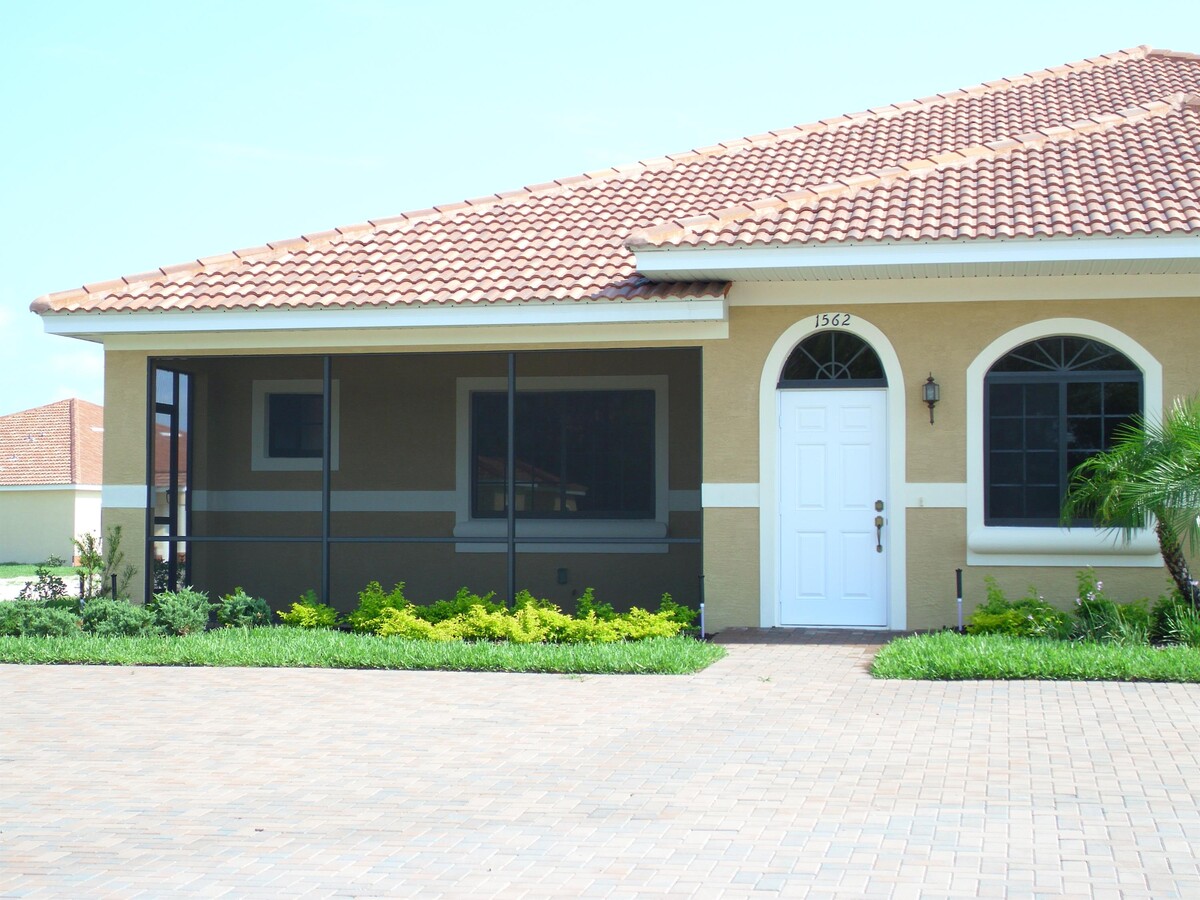 Photo - 1562 Cumin Dr House