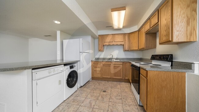 Photo - 506 S 11th St Unit 506 S 11th St B (Downstairs)