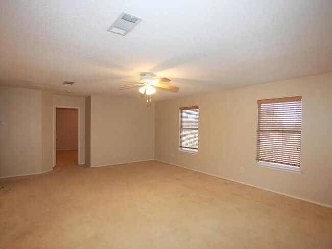 Photo - 955 Wisperwood Dr