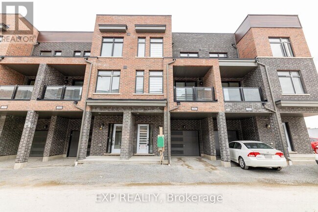 Photo - 1865 Pickering Pkwy