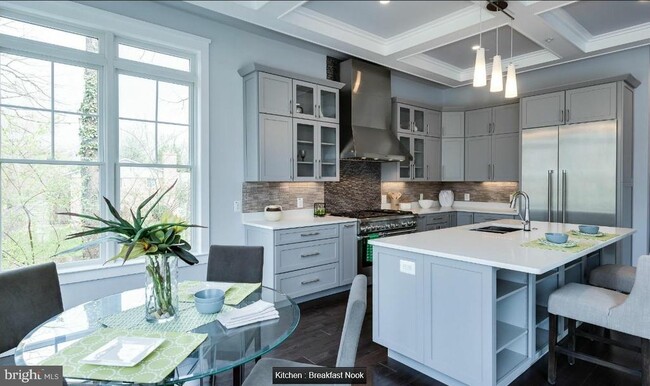 Photo - 9814 Fernwood Rd