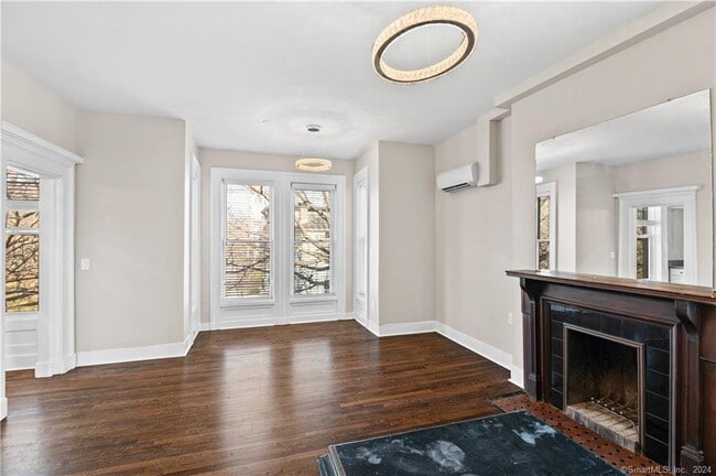 Photo - 546 Chapel St Apartment Unit 3