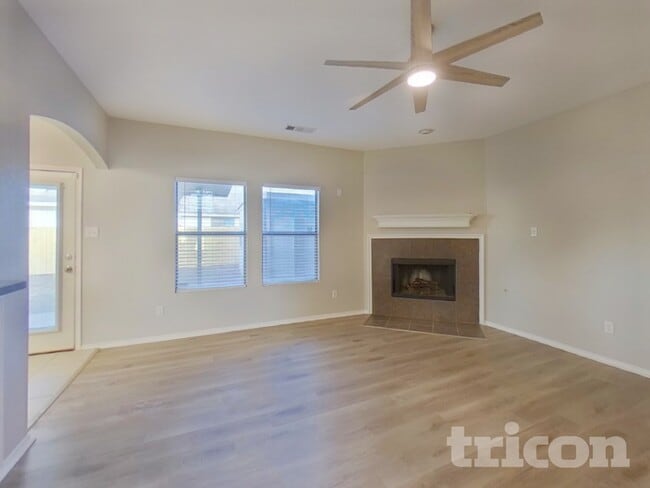 Photo - 5825 Show Master Ln