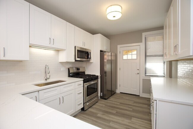 Photo - 3938 N Janssen Ave Unit N3