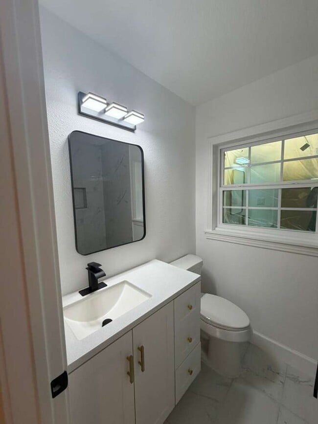 Photo - BEAUTIFUL HOME IN HOUSTON. MOVE IN READY!.
