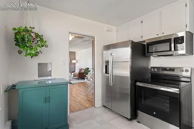 Photo - 1638 N Foote Ave