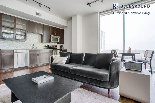 Photo - 301 Brazos St Unidad FL9-ID21