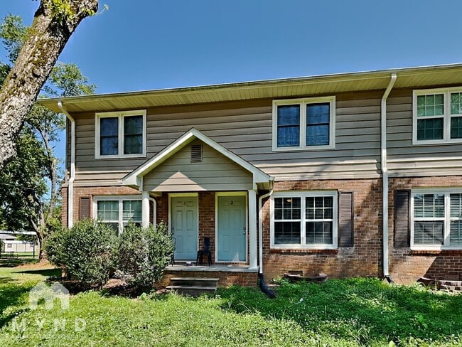 Photo - 808 E Spring St Townhome
