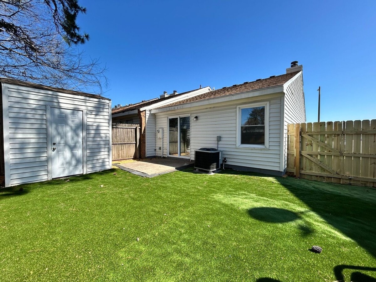 Photo - Charming Updated End-Unit Home with Private Yard in Virginia Beach