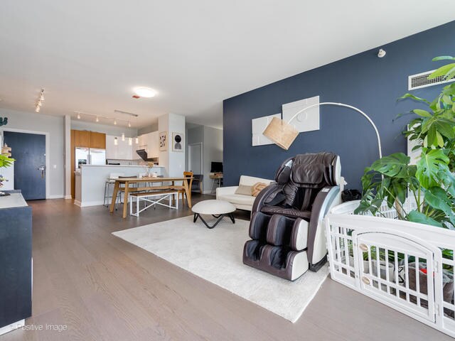 Photo - 1629 S Prairie Ave Unit 903