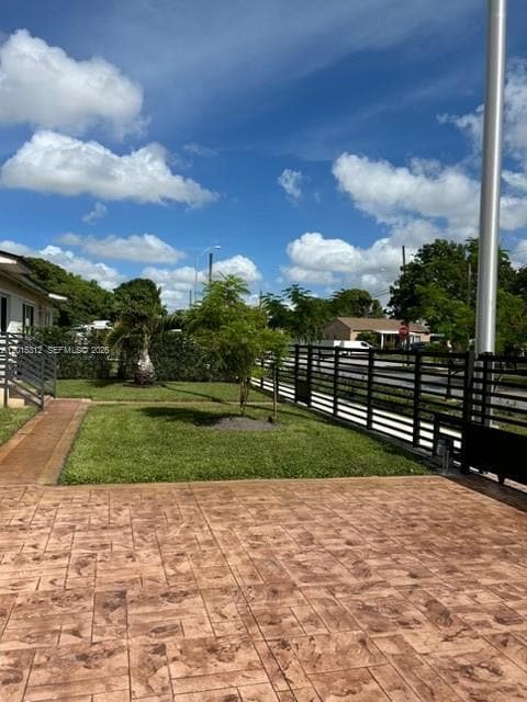 Photo - 1680 E 5th Ave Unidad 1680