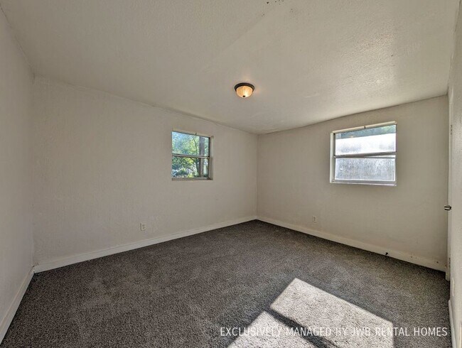 Photo - 3103 Nolan St