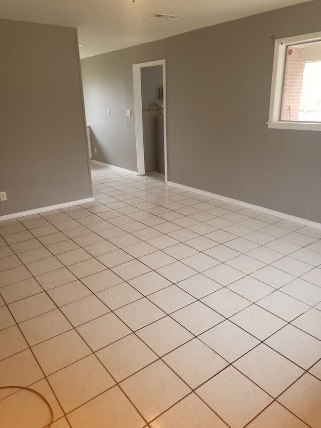 Photo - 71 Meadowlane Dr