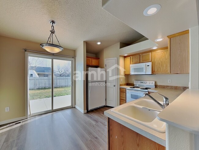 Photo - 19782 Amherst Ave