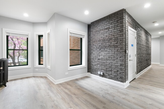 Photo - 7738 N Eastlake Terrace Unit 3W