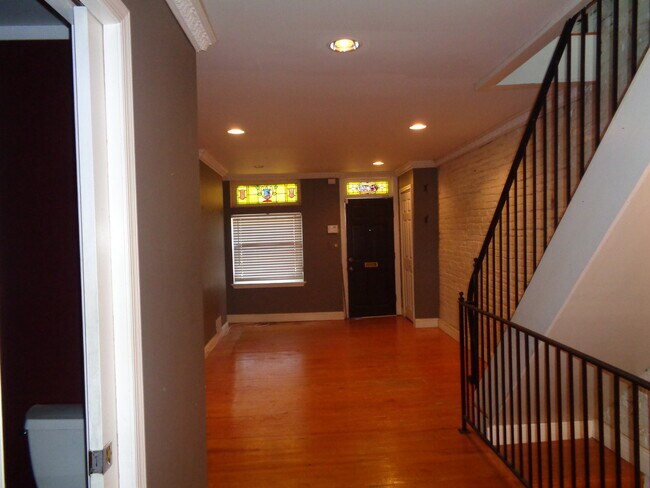 Photo - 2727 Hudson St