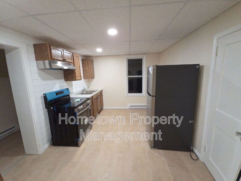 Photo - 3623 Derry St