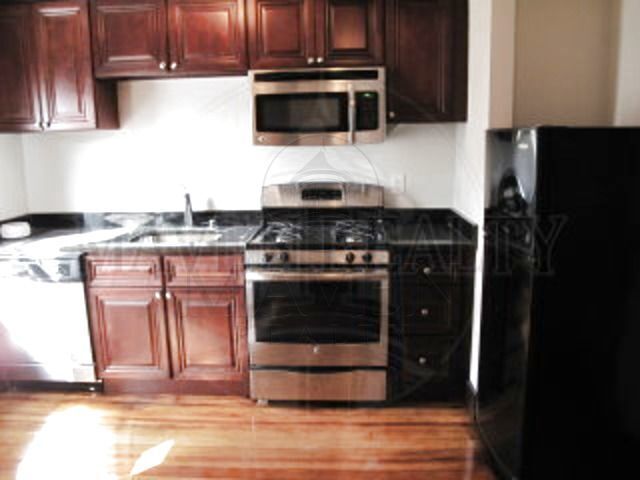 Building Photo - 211 Elm St Unit 1
