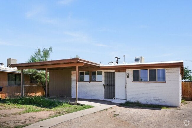 Building Photo - Bright 3-Bedroom Home Near Tucson’s Best A...