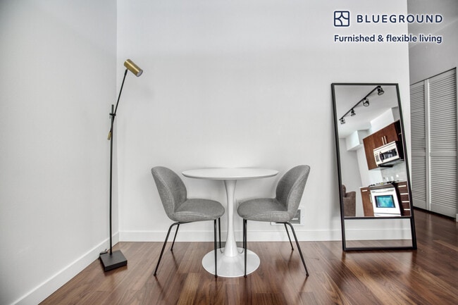 Photo - 1520 Eastlake Ave E Unit FL3-ID211