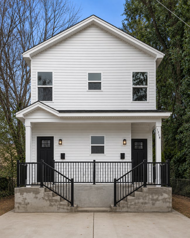 Building Photo - 1318 House St Unit 1318 House Street B