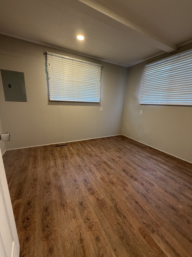 Photo - 140 Dillon St