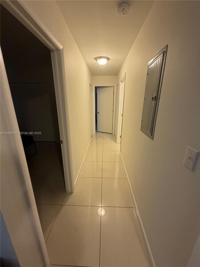 Photo - 1132 NW 38th St Unit 1132