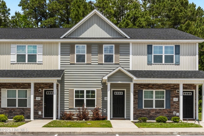 Photo - 105 Jaydn Dr W Townhome