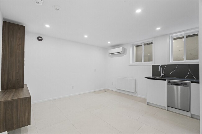 Photo - 1340 Avenue Rd