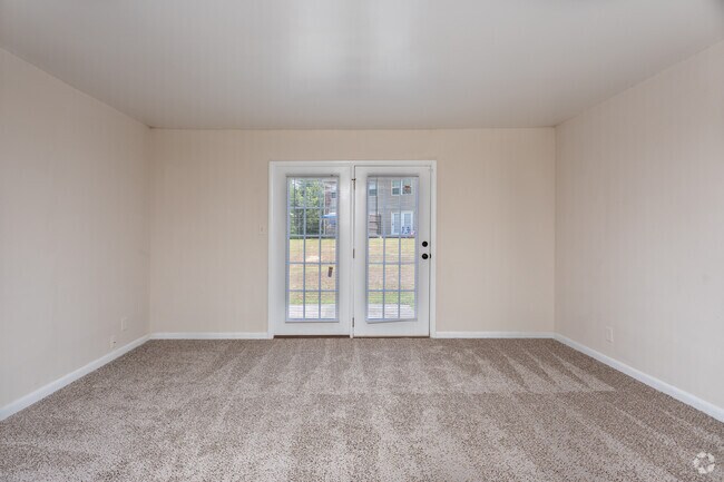 2BR, 1.5BA - 1,100 SF