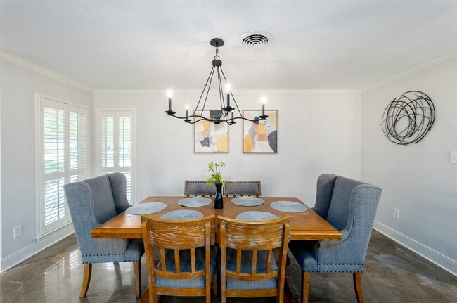 Photo - 9330 Meadowbriar Ln